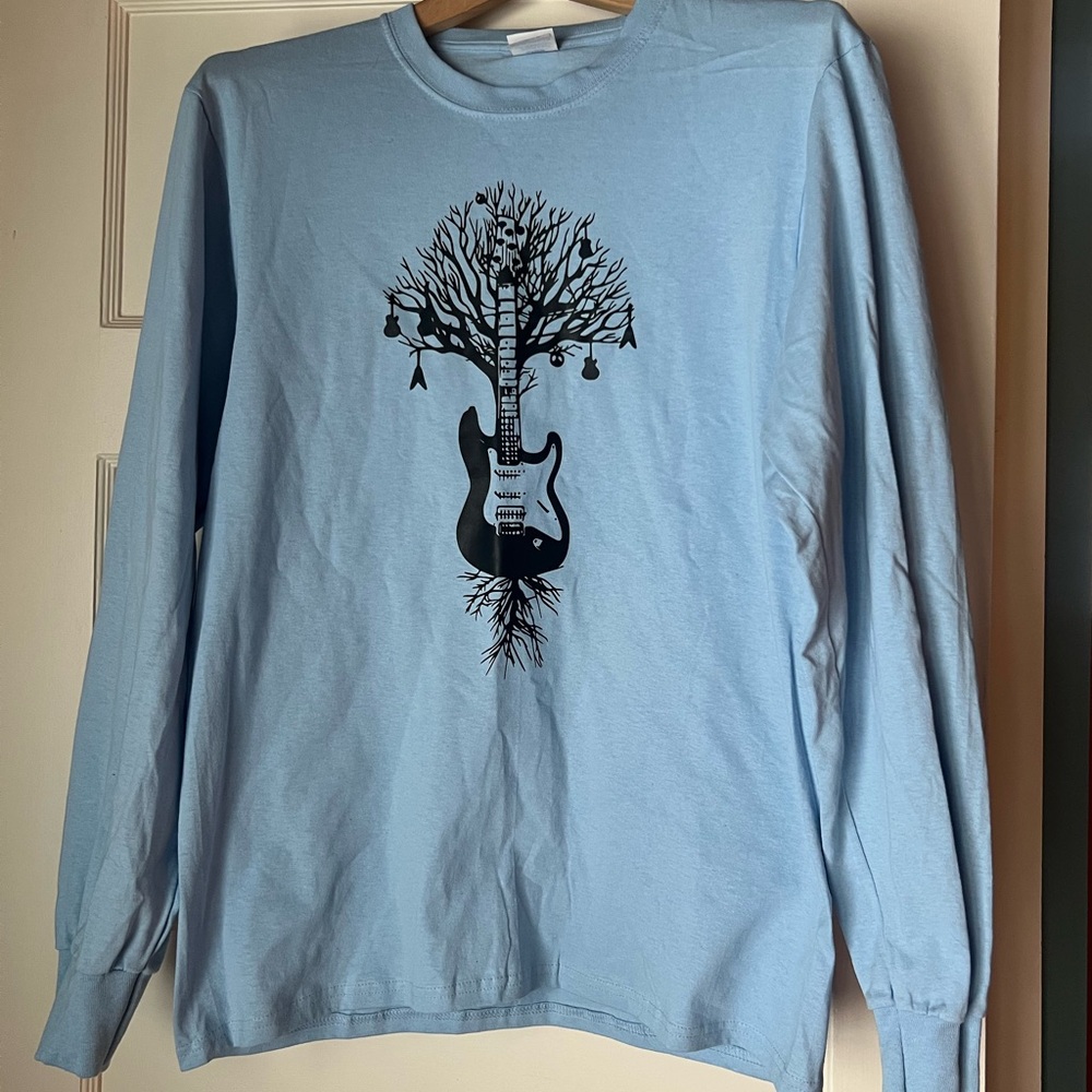 New mens guitar tee
